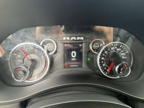 Used 2024 RAM 5500 SLT w/ Quick Order Package 2YG SLT AWD/4WD image 15
