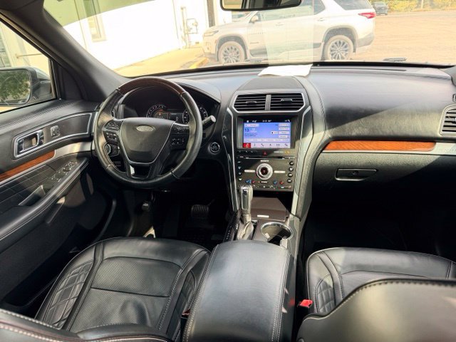 Used 2018 Ford Explorer Platinum AWD/4WD image 15