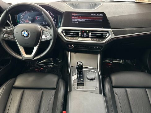 Used 2022 BMW 330i Sedan w/ Driving Assistance Package image 27