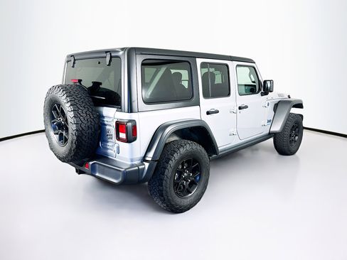 Used 2024 Jeep Wrangler Willys image 9