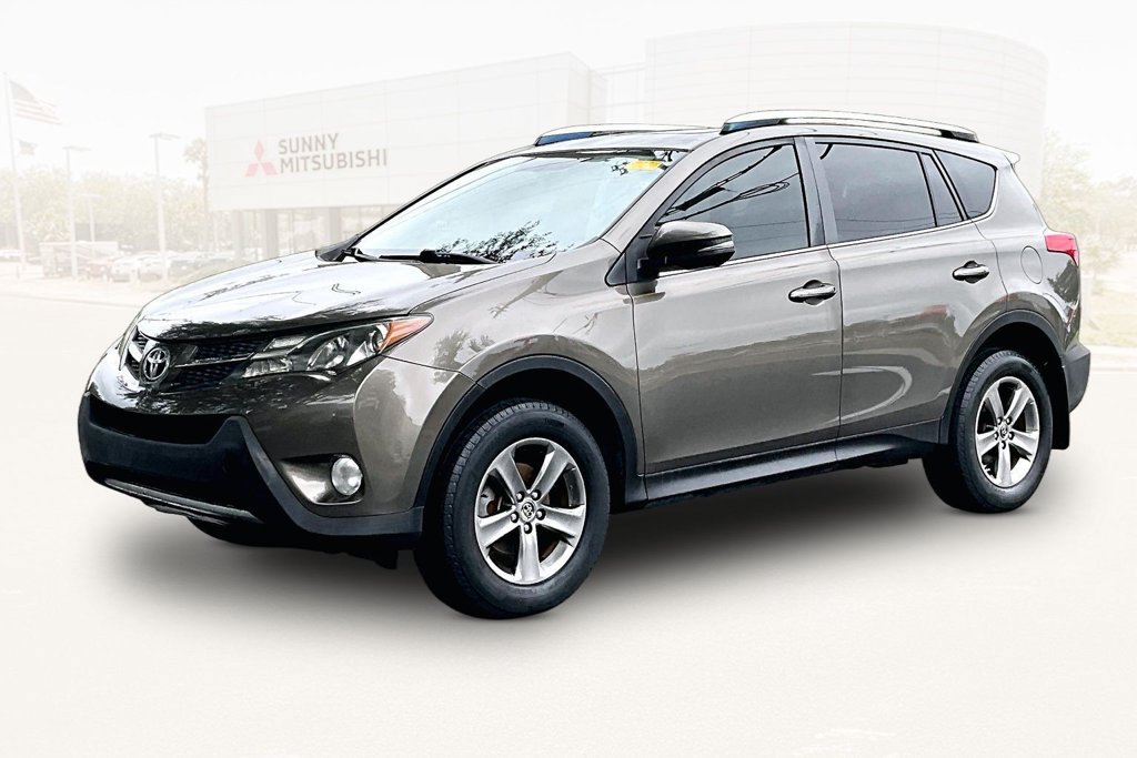 Used 2015 Toyota RAV4 XLE FWD image 1