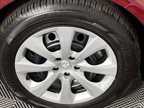 Used 2025 Toyota Corolla LE FWD image 28