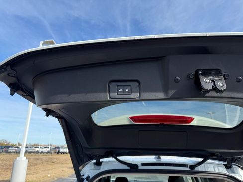 New 2026 Nissan Rogue SV w/ Cold Weather Package FWD image 33