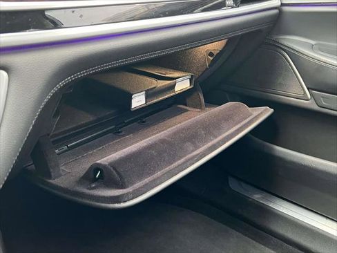 Used 2021 BMW 750i xDrive image 34