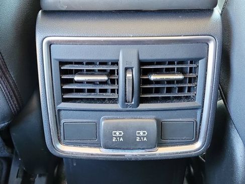 Used 2023 Subaru Forester Premium AWD/4WD image 13