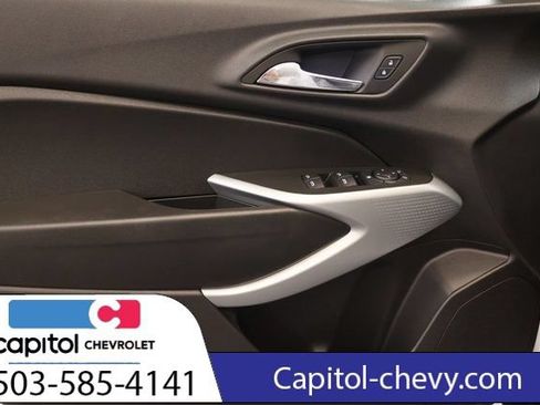 Used 2025 Chevrolet Trax LS FWD image 11