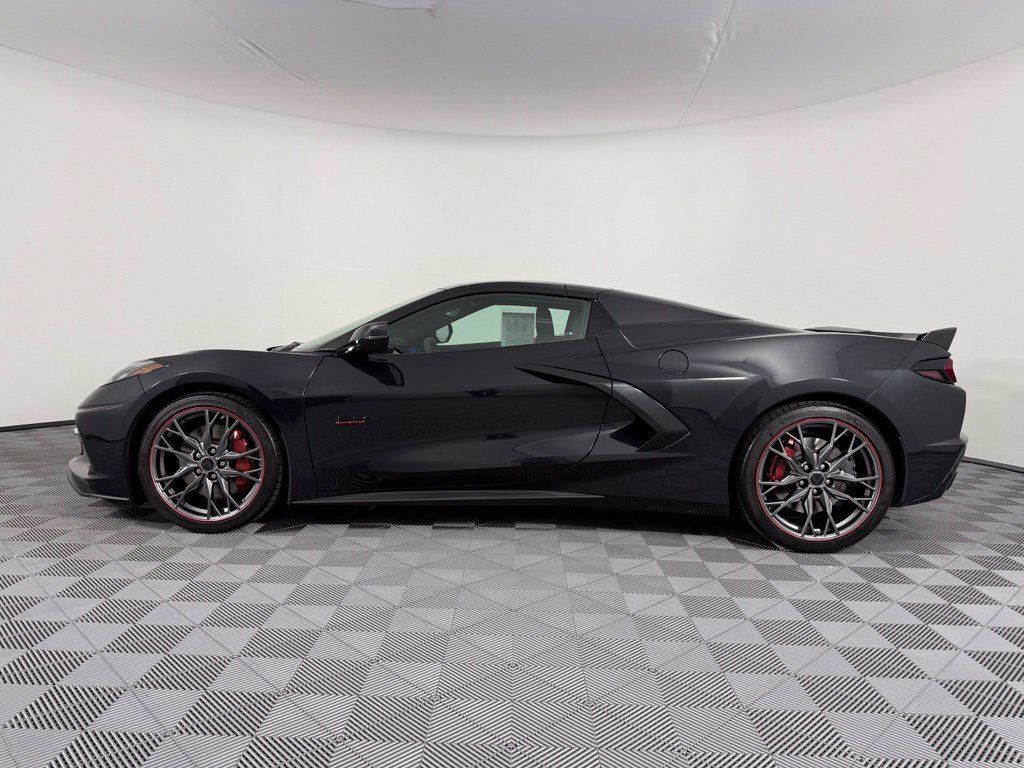 Used 2023 Chevrolet Corvette Stingray Premium Conv w/ Z51 Performance Package RWD image 7