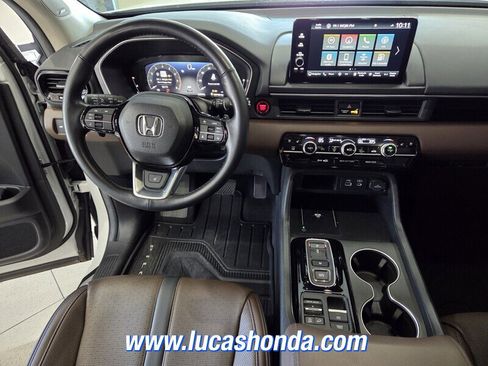 Used 2025 Honda Pilot Elite image 10