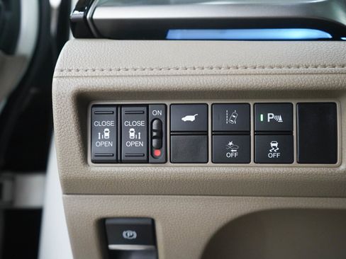 Used 2020 Honda Odyssey Elite image 31