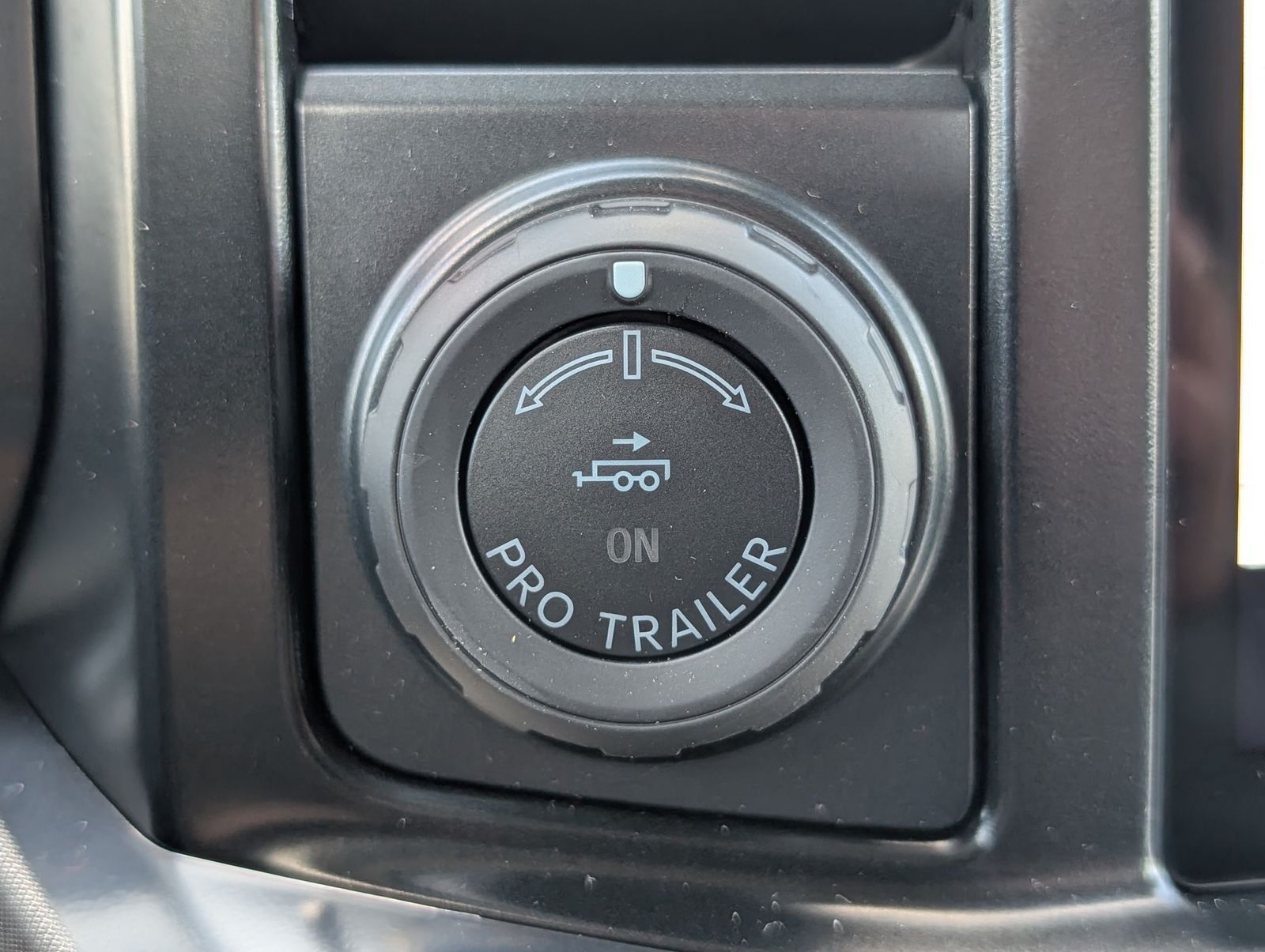 New 2026 Ford F350 Platinum w/ Platinum Plus Package AWD/4WD image 24