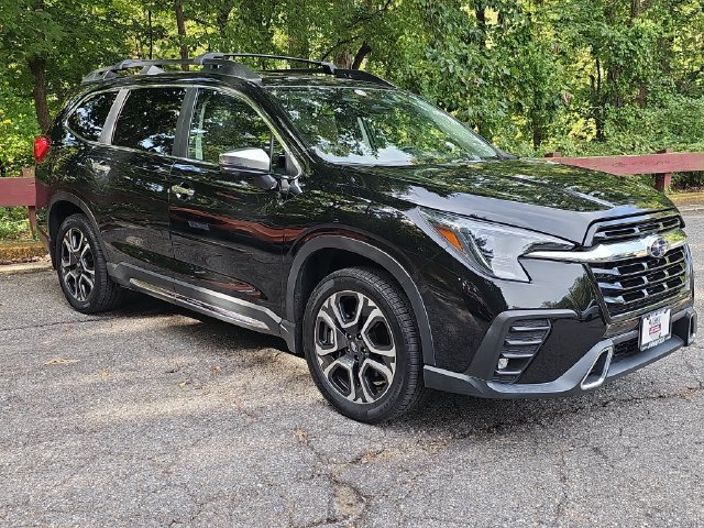 Used 2023 Subaru Ascent Touring AWD/4WD image 1