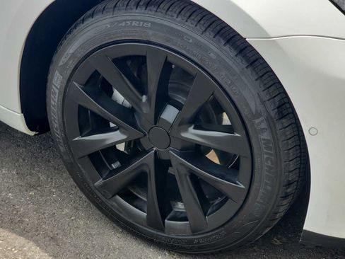 Used 2021 Tesla Model 3 Standard Range Plus RWD image 12
