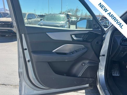 Used 2023 Acura MDX A-Spec image 18