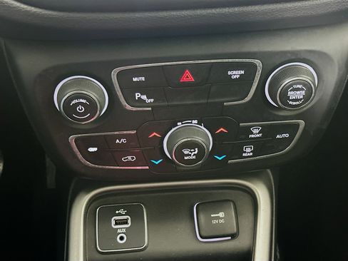 Used 2018 Jeep Compass Sport w/ Tech Group image 22