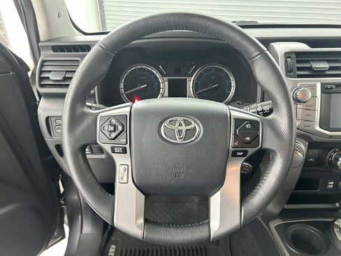 Used 2019 Toyota 4Runner SR5 Premium image 11