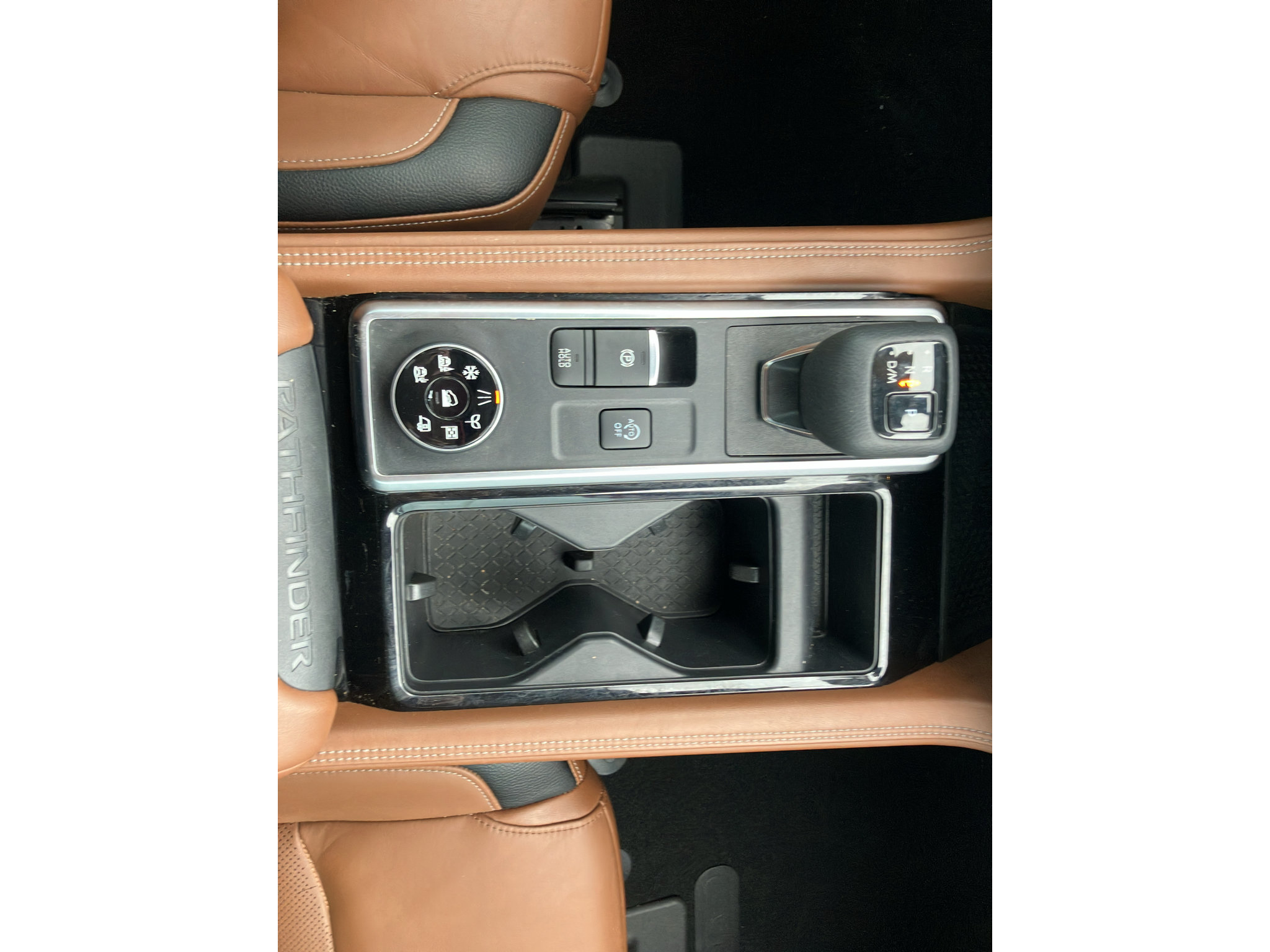 Used 2022 Nissan Pathfinder Platinum w/ Cargo Package AWD/4WD image 21