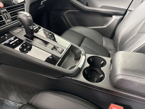 Certified 2026 Porsche Macan S AWD/4WD image 32