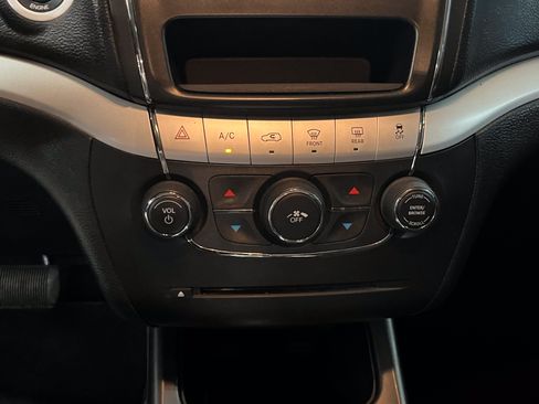 Used 2016 Dodge Journey SXT w/ Blacktop Package FWD image 22