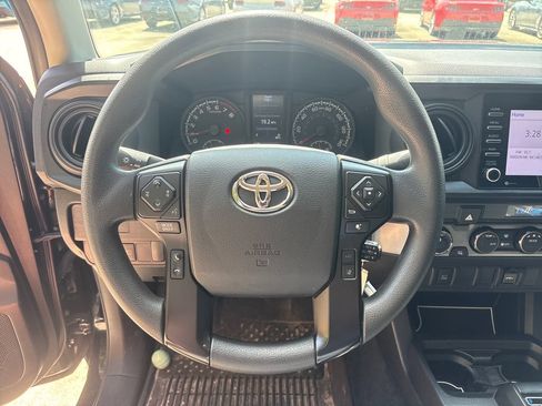 Used 2022 Toyota Tacoma SR AWD/4WD image 17
