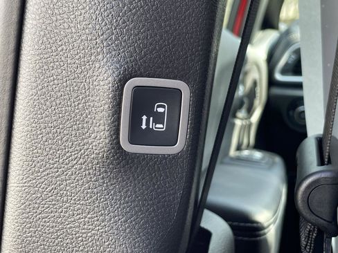 New 2026 Chrysler Pacifica Select image 31