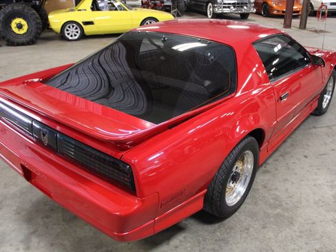 Used 1988 Pontiac Firebird Trans Am image 21