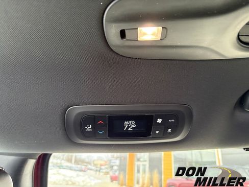 New 2026 Chrysler Pacifica Select image 26