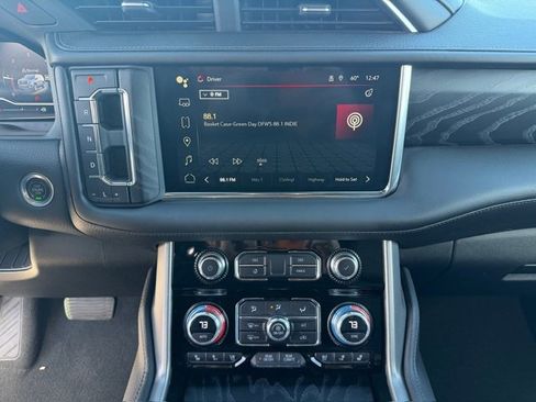 Used 2023 GMC Yukon Denali image 15