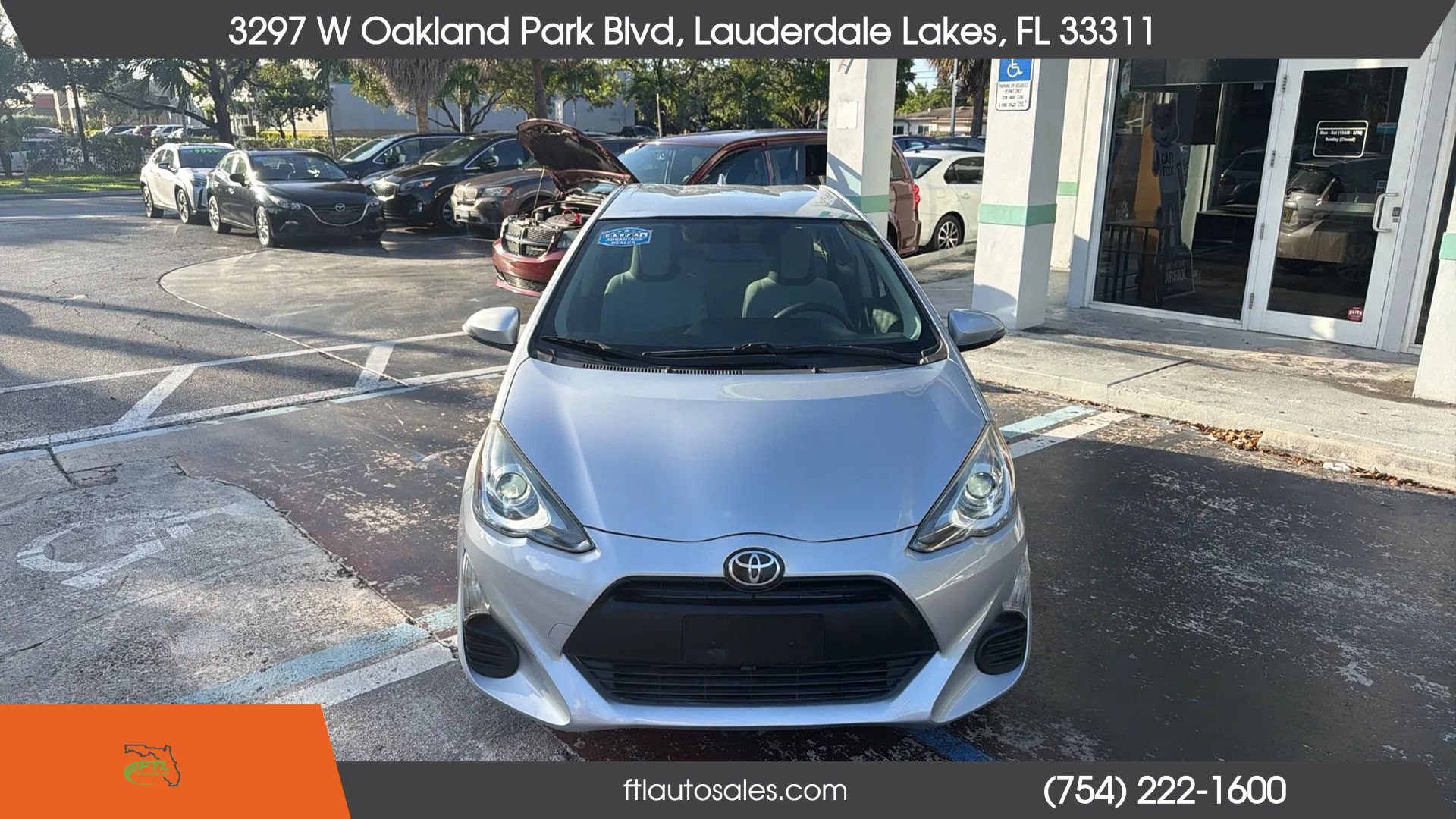 Used 2016 Toyota Prius C One FWD image 4