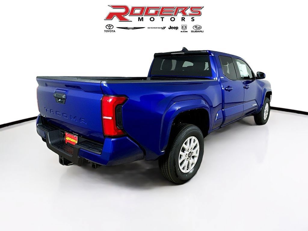 Certified 2025 Toyota Tacoma SR5 AWD/4WD image 8