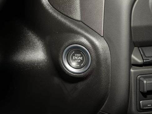 Used 2023 Chevrolet Silverado 1500 Custom image 28