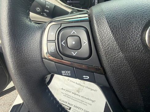 Used 2015 Toyota Avalon XLE FWD image 32