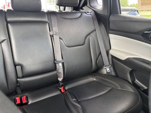 Used 2025 Jeep Compass Limited AWD/4WD image 38