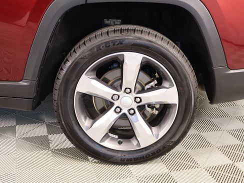 Used 2022 Jeep Grand Cherokee L Limited AWD/4WD image 20
