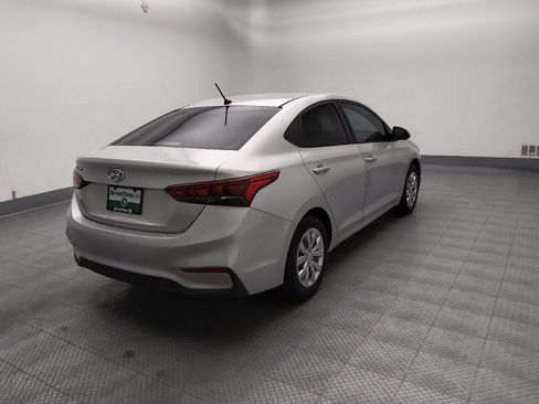 Used 2019 Hyundai Accent SE FWD image 9