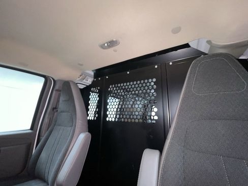 Used 2024 GMC Savana 2500 w/ Driver Convenience Package image 24