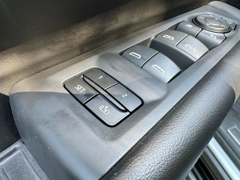 Used 2024 GMC Yukon AT4 w/ Technology Package AWD/4WD image 10