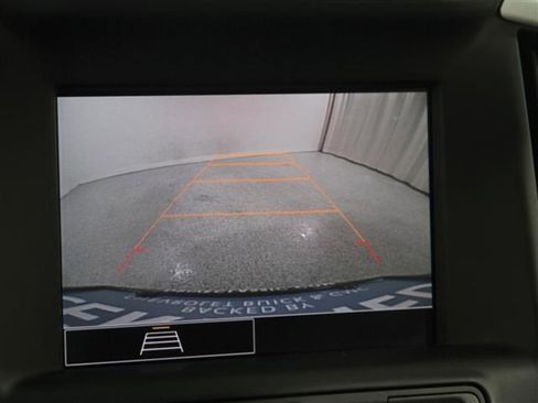 Used 2024 GMC Terrain SLE image 12