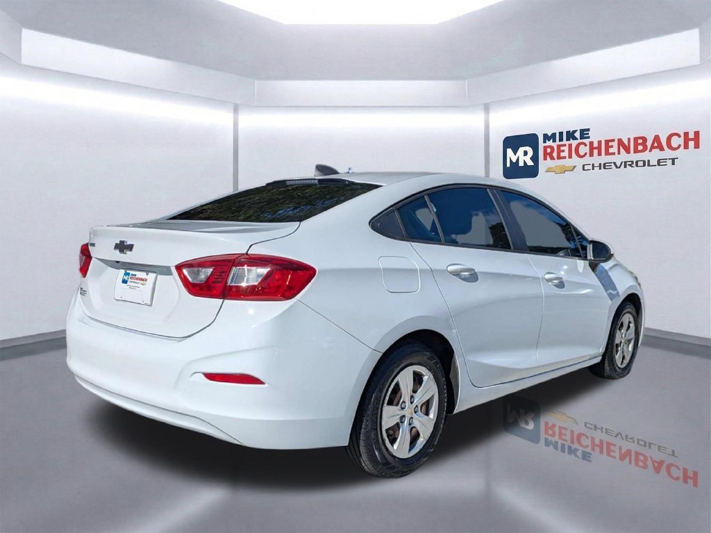 Used 2017 Chevrolet Cruze LS FWD image 2
