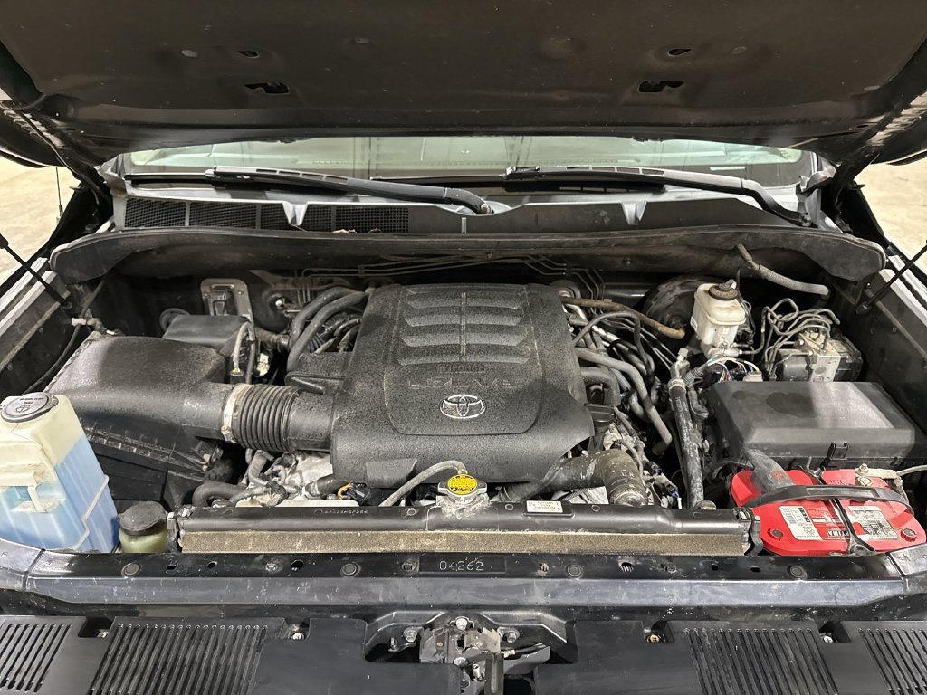 Used 2017 Toyota Tundra Limited w/ Limited Premium Package AWD/4WD image 25