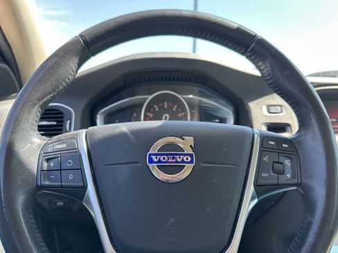 Used 2018 Volvo S60 T5 Dynamic w/ Vision Package image 7