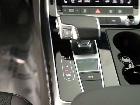 Used 2025 Audi Q7 3.0T Premium Plus w/ Premium Plus Package image 19