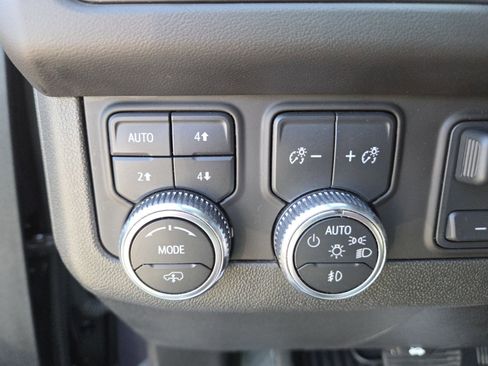 Used 2023 GMC Yukon XL AT4 w/ AT4 Premium Plus Package image 8