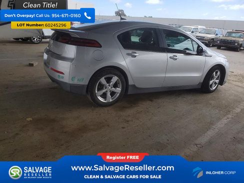 Used 2013 Chevrolet Volt FWD image 4
