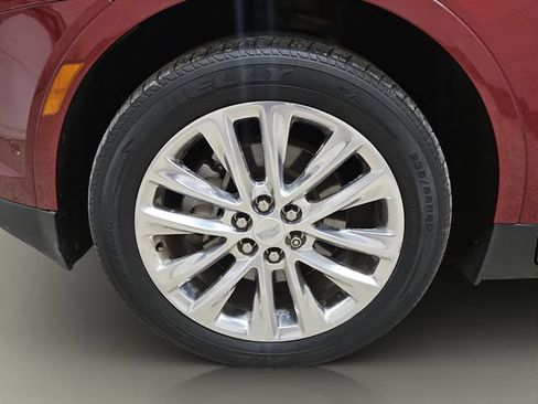 Used 2017 Cadillac XT5 Platinum w/ Driver Assist Package AWD/4WD image 25