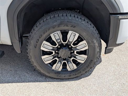 Used 2024 GMC Sierra 2500 Denali w/ Denali Reserve Package image 20