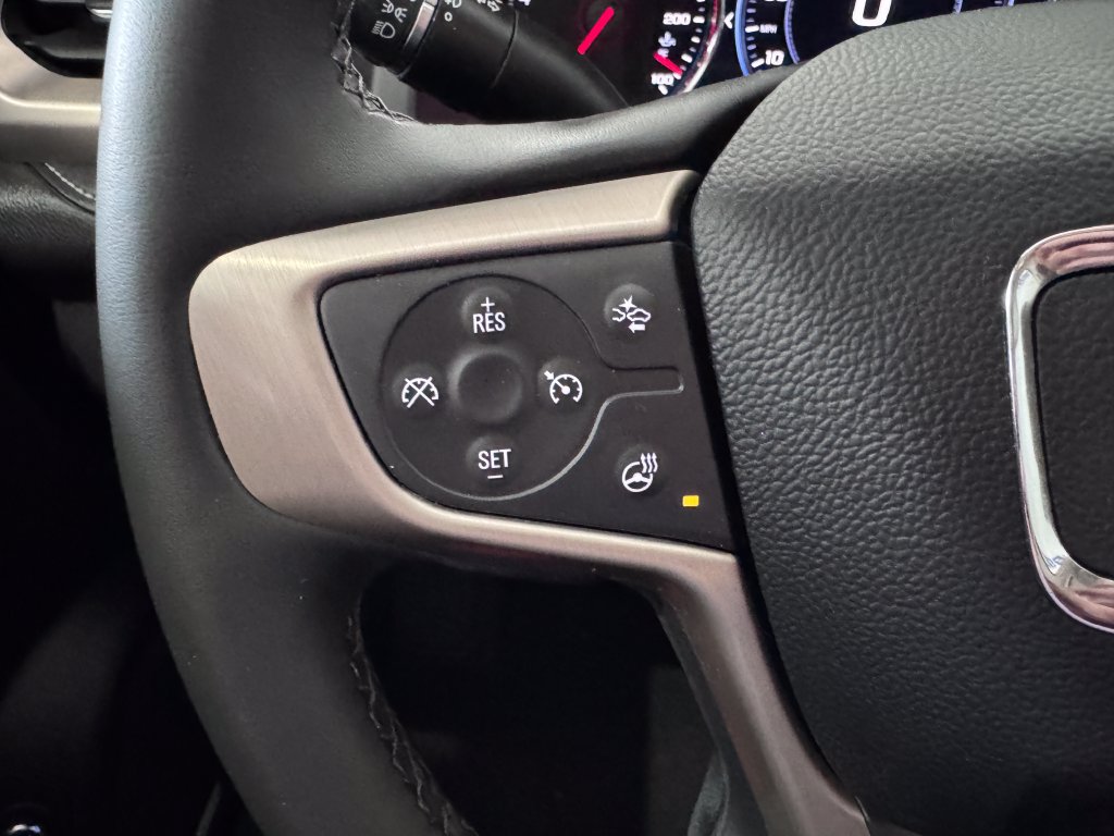 Certified 2023 GMC Acadia Denali w/ Black Diamond Edition AWD/4WD image 15