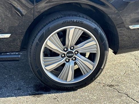 Used 2018 Lincoln Navigator L Reserve w/ Technology Package image 5