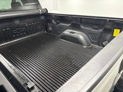 Used 2019 Chevrolet Silverado 1500 LT w/ All Star Edition image 28