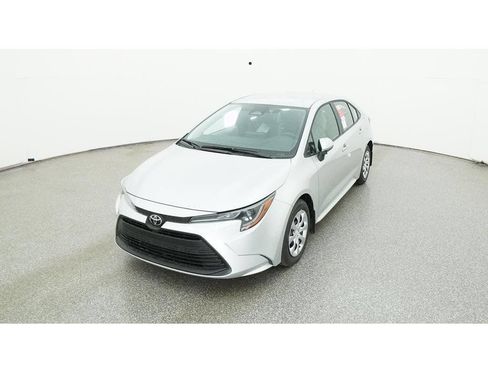 Used 2025 Toyota Corolla LE FWD image 21