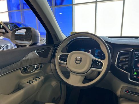 Used 2025 Volvo XC90 B6 Plus w/ Protection Package Premier AWD/4WD image 23